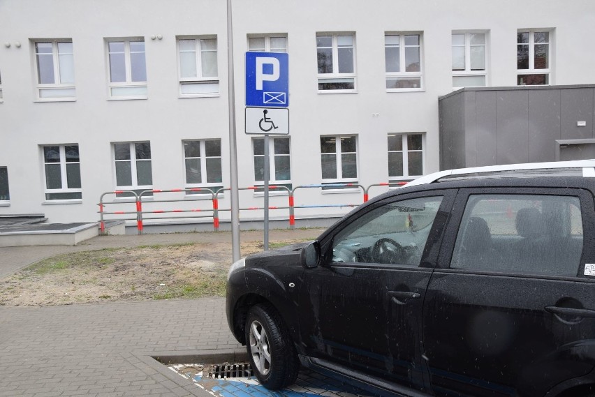 Parking przy szpitalnych poradniach w Zielonej Górze już...