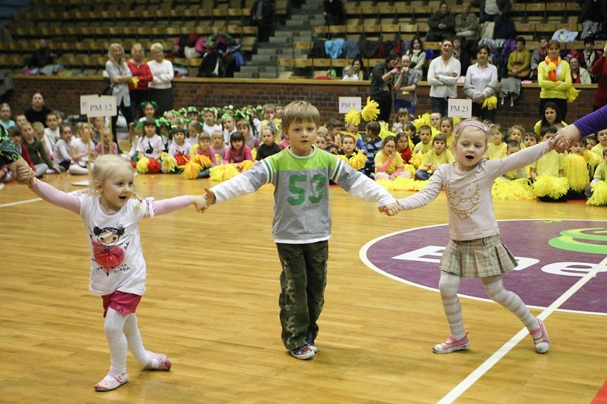 Tańce i śpiewy słupskich przedszkolaków