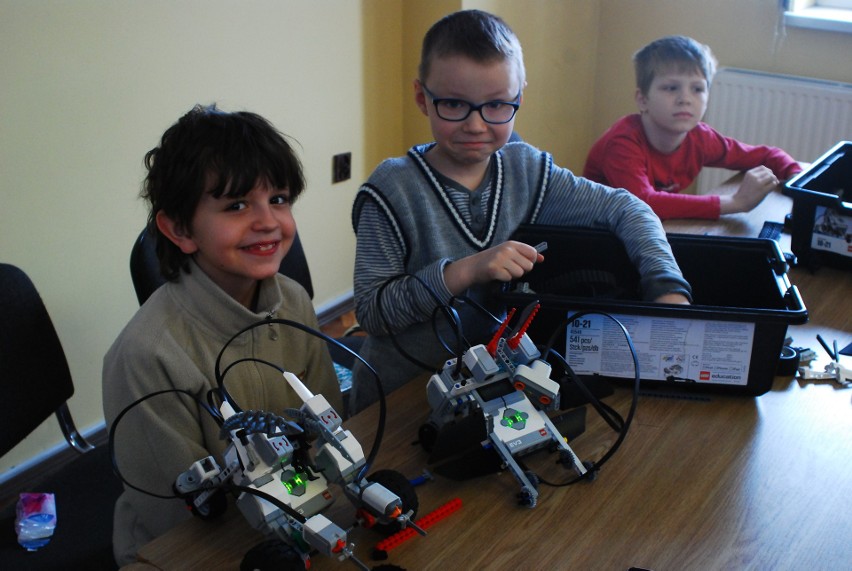 Warsztaty Robokids organizowane przez Miejskie Centrum...