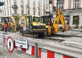 Kraków. Ruszył remont torowiska na węźle Lubicz-Rakowicka. Duże utrudnienia dla pasażerów i kierowców [ZDJĘCIA]