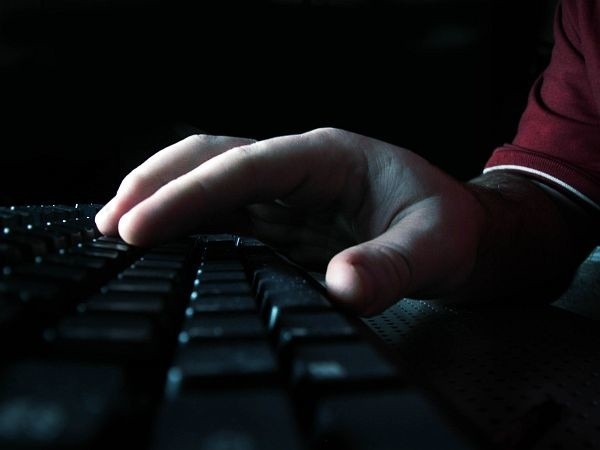 Internetowi złodzieje kradli środki pieniężne z systemu paypal oraz punkty payback