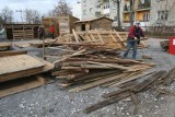 Budują zagrody żywej szopki w Kielcach (zdjęcia)