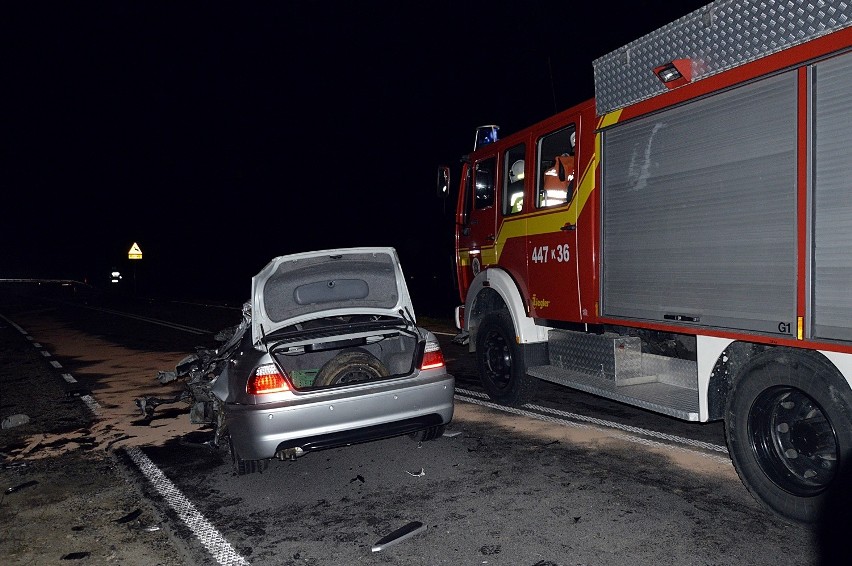 Poważny wypadek w Bobowej. Śmigłowiec LPR zabrał najciężej rannego mężczyznę [AKTUALIZACJA] [ZDJĘCIA]