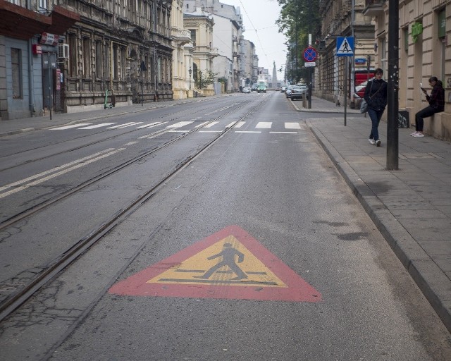 Przed rozpoczęciem roku szkolnego drogowcy sprawdzili w Łodzi oznakowanie pod szkołami