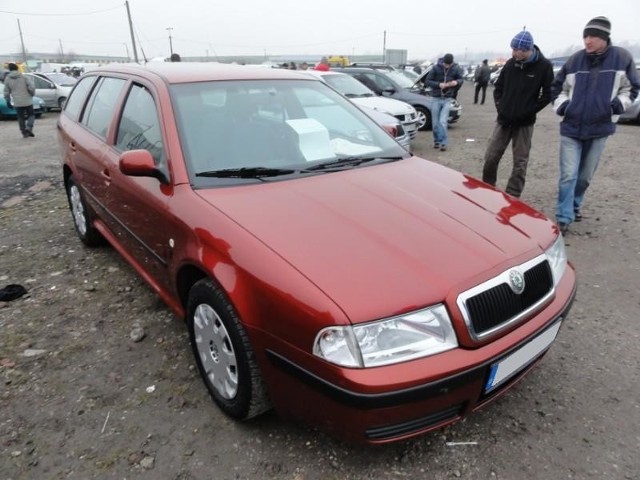 Skoda Octavia z 2002 roku kosztowała 8,9 tys. zł.