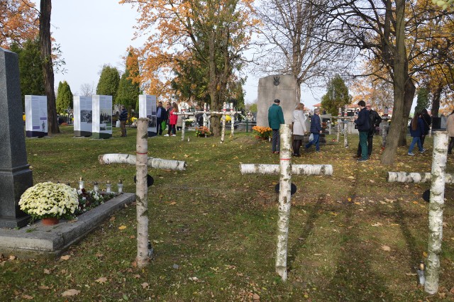 Cmentarz wojenny na cmentarzu parafialnym w Stalowej Woli-Rozwadowie, gdzie leżą ofiary Wielkiej Wojny nad Dolnym Sanem