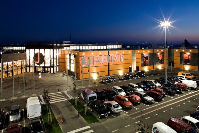 Nowe sklepy w CH Jantar w SłupskuCH Jantar to największa galeria handlowa w Słupsku.