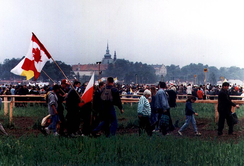 21 lat temu w Starym Sączu Jana Pawła II witało pół miliona pielgrzymów [ZDJĘCIA]