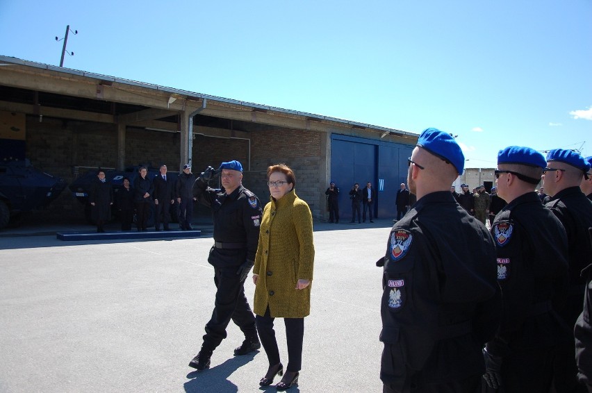 Premier Kopacz z wielkanocną wizytą w Kosowie (ZDJĘCIA)