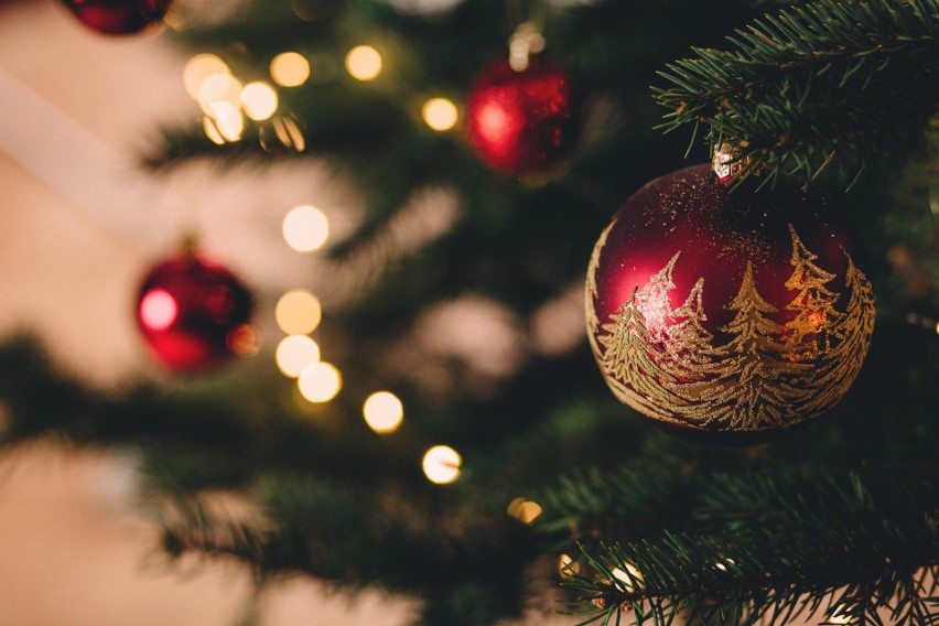 Życzenia bożonarodzeniowe: wyślij. Życzenia na Boże Narodzenie: wzruszające, religijne, rymowane. Najlepsze życzenia świąteczne