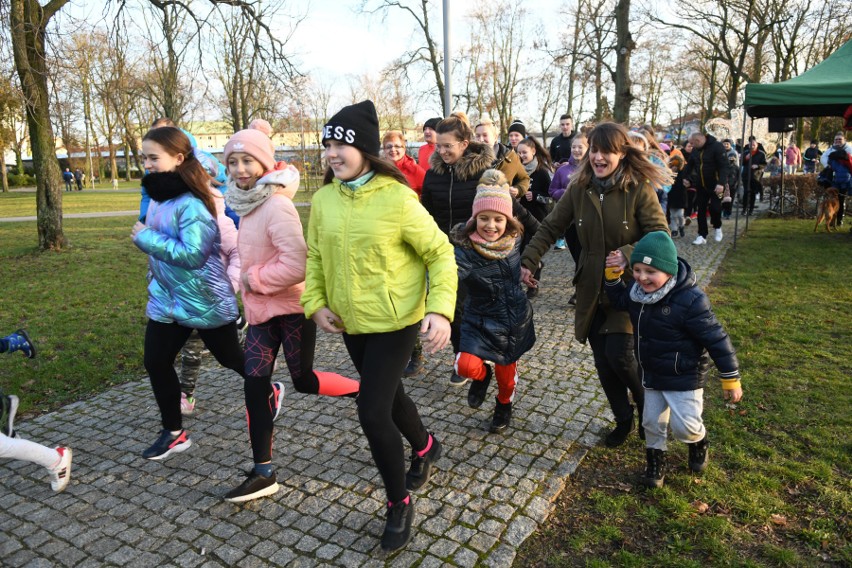 Około 60 osób stanęło na starcie biegu Policz się z...