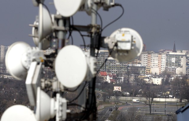 Roaming w UE 2019. Jakie ceny w Plusie na abonament, Mix i na kartę?