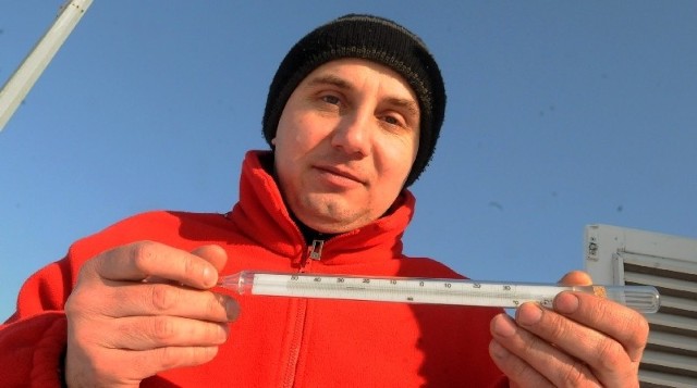 Minus 20,7 stopnia Celcjusza - taką temperaturę odczytał na termometrach Henryk Olczak - obserwator pogody w Instytucie Meteorologii. To najniższa w tym roku. Rekord zimna padł 14 stycznia 1987 roku - 24,6 stopnia!