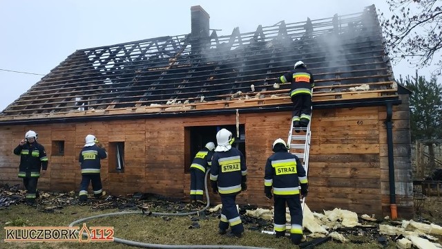 Pożar domu w Bażanach (w powiecie kluczborskim).