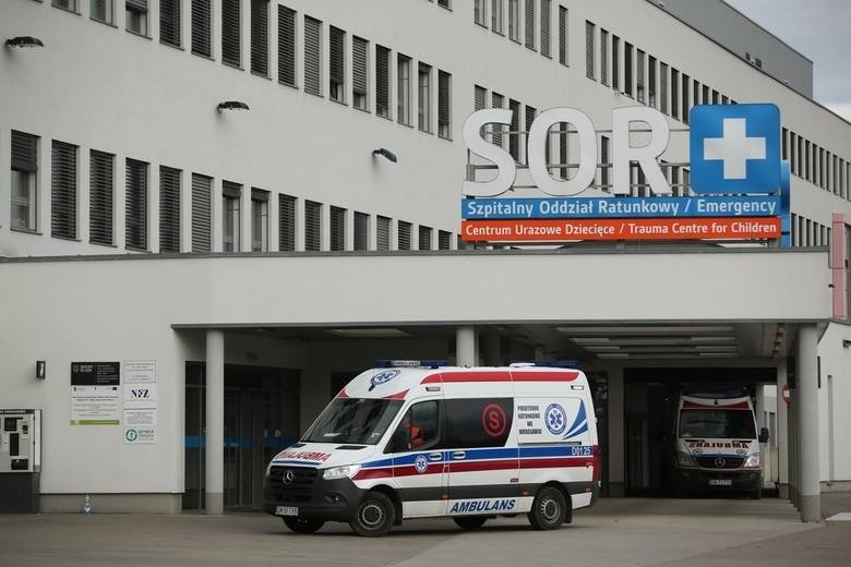 Kłopoty z instalacją tlenową we wrocławskich szpitalach. Wstrzymano przyjęcia pacjentów z Covid-19