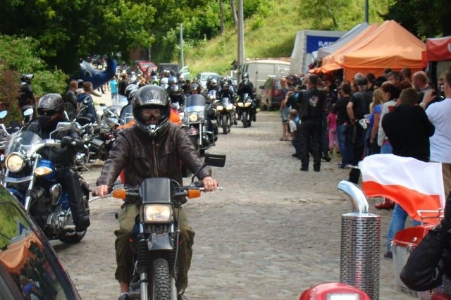 Na trasę wokół Łagowa wyjechało kilkuset motocyklistów