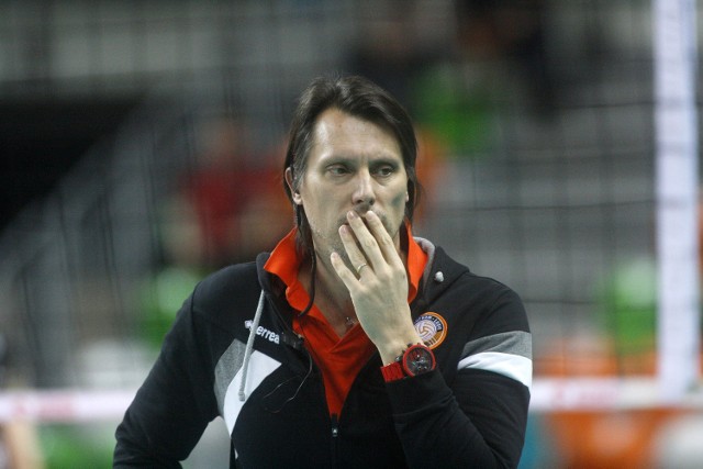 Trener Gheorghe Cretu nie miał wesołej miny po meczu w Warszawie