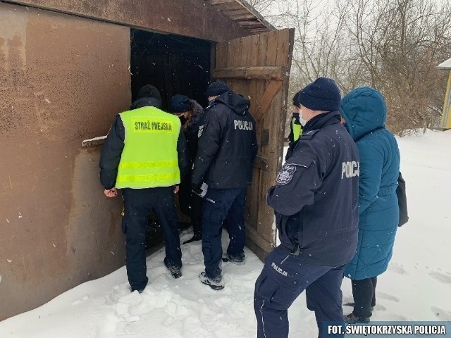 Szczeg&oacute;lną uwagę podczas patroli mundurowi kierują na  tereny przydworcowe, kanały ciepłownicze i ogr&oacute;dki działkowe.