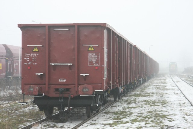 Coraz większe problemy w spółce PKP Cargo - kolejna tura zwolnień ma nastąpić w czerwcu. Do końca roku planowane są jeszcze trzy.