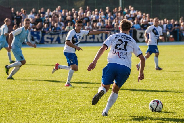 Pierwszy mecz Wisła Fordon - Zawisza Bydgoszcz zakończył się wynikiem 2:1