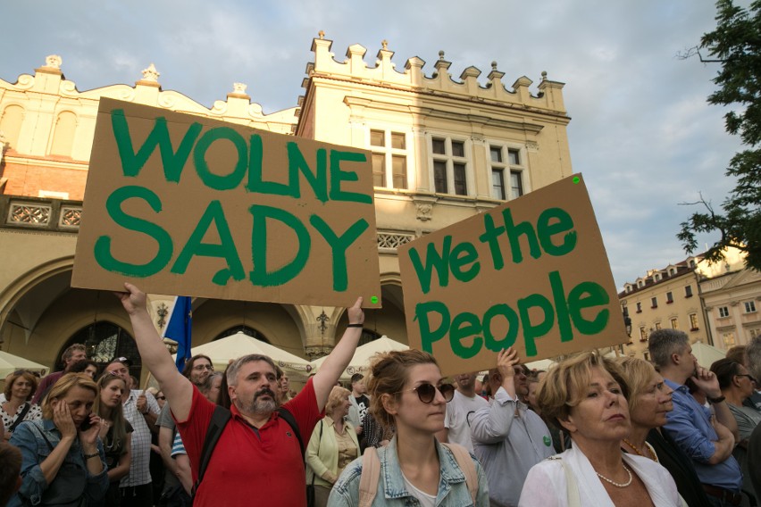 24 lipca 2017. Protest w obronie niezależności sądów na...