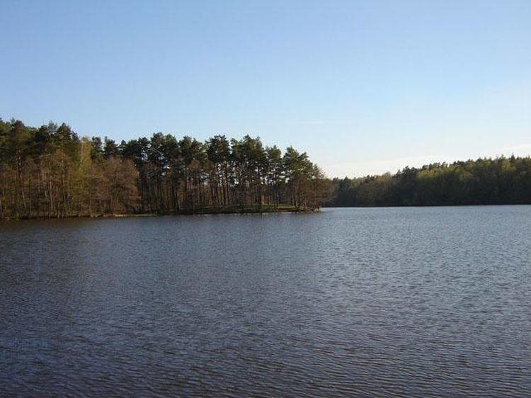 Jezioro w Krzyni...