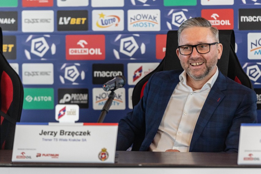 Wisła Kraków zaprezentowała nowego trenera. Został nim Jerzy Brzęczek!