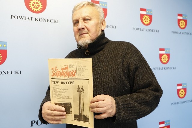 Tadeusz Brzeziński, który w momencie ogłoszenia stanu wojennego miał 30 lat. Pracował w  jednym z największych zakładów w Końskich - Polmo. Tam też był rzecznikiem prasowym Komisji Zakładowej Solidarności.