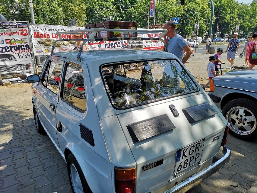 Mały, niewygodny, wolny, a zmotoryzował Polaków – Fiat 126p w naszym obiektywie [ZDJĘCIA]