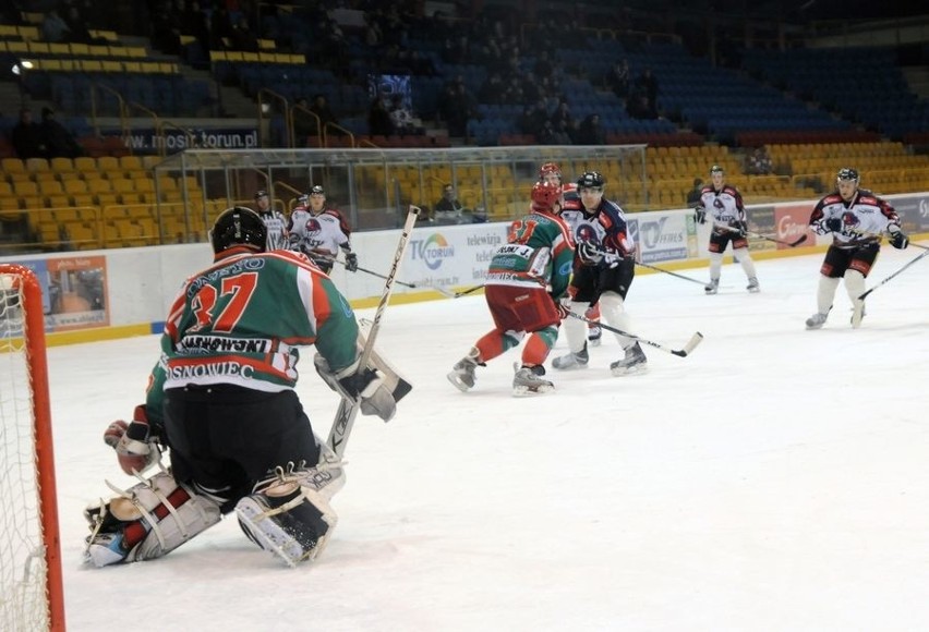 Hokej na lodzie  TKH - UKS Sosnowiec