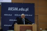 Toruń. Konferencja „Bezpieczeństwo gospodarcze”. Prezes PiS Jarosław Kaczyński: Wspieramy polskie rodzinne gospodarstwa rolne