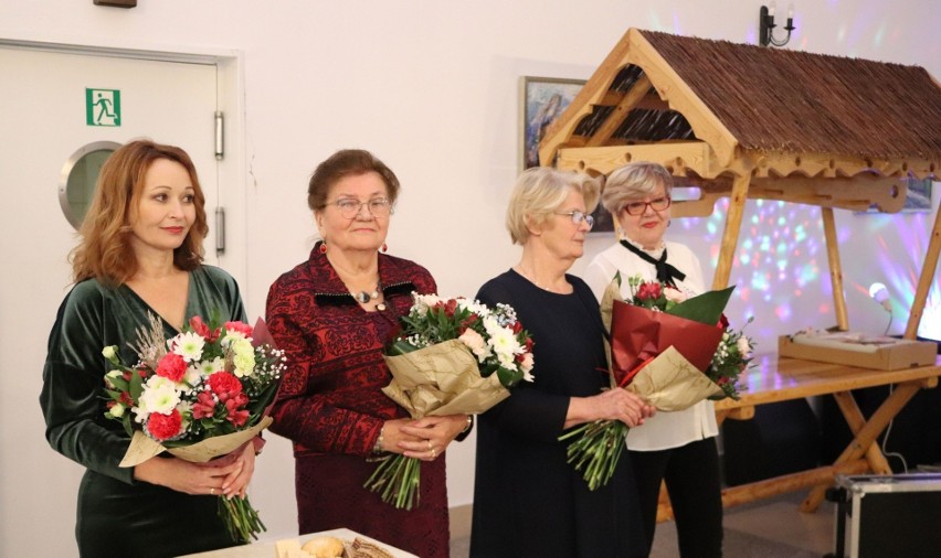 Podkarpacie. Spotkanie Andrzejkowe seniorów z czterech gmin w ramach projektu „Aktywnym być - szczęśliwie żyć”