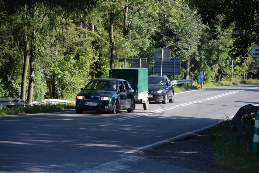 Grojec. Zrobienie samego lewoskrętu na skrzyżowaniu głównej drogi, nie uczyni jej bezpieczniejszą