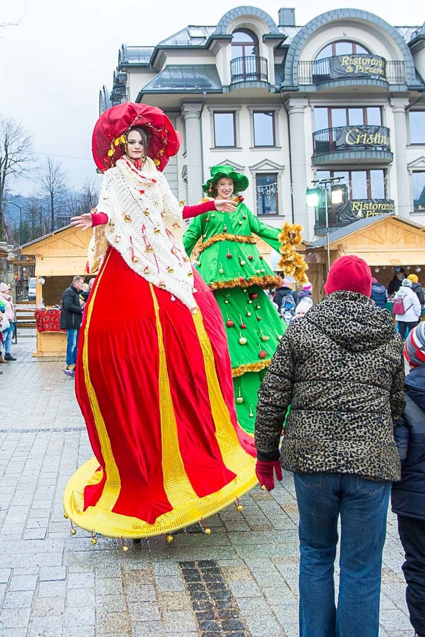 Zakopane: Setki dzieciaków bawiło się ze św. Mikołajem [ZDJĘCIA]