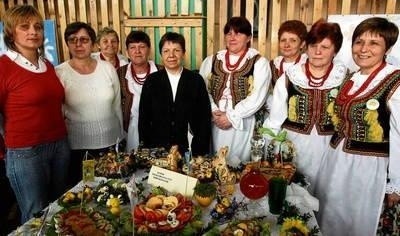 Kobiety z kół gospodyń wiejskich sztukę kulinarną opanowały do perfekcji Fot. Piotr Krzyżanowski