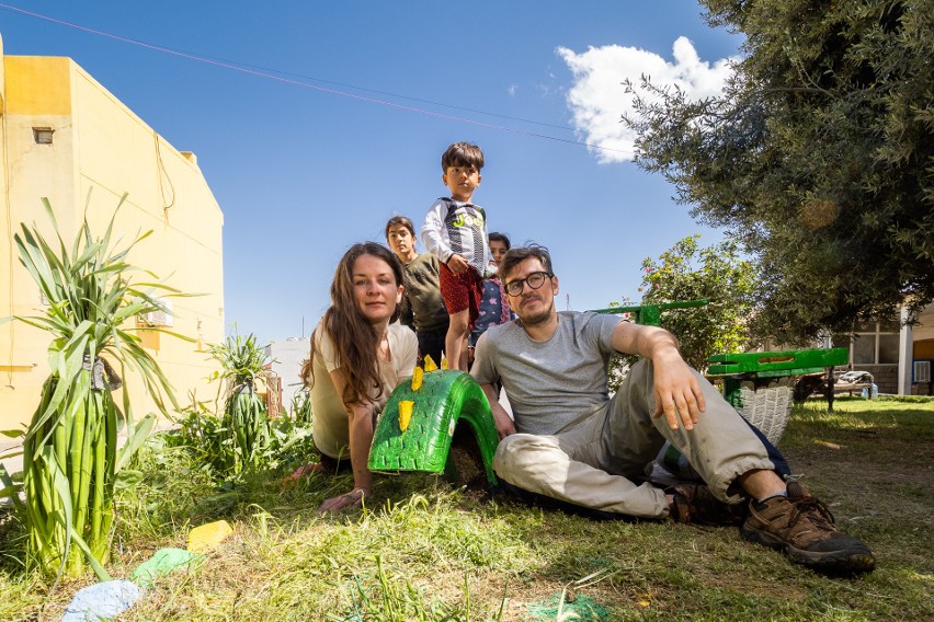 27-letnia Michalina Kupper z Gdyni pojechała do Iraku i zbudowała dla dzieci recyklingowy plac zabaw