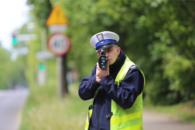 Na wielkopolskich drogach policjanci Ruchu Drogowego skontrolowali 2323 pojazdy, i w aż 2136 przypadkach stwierdzili wykroczenia