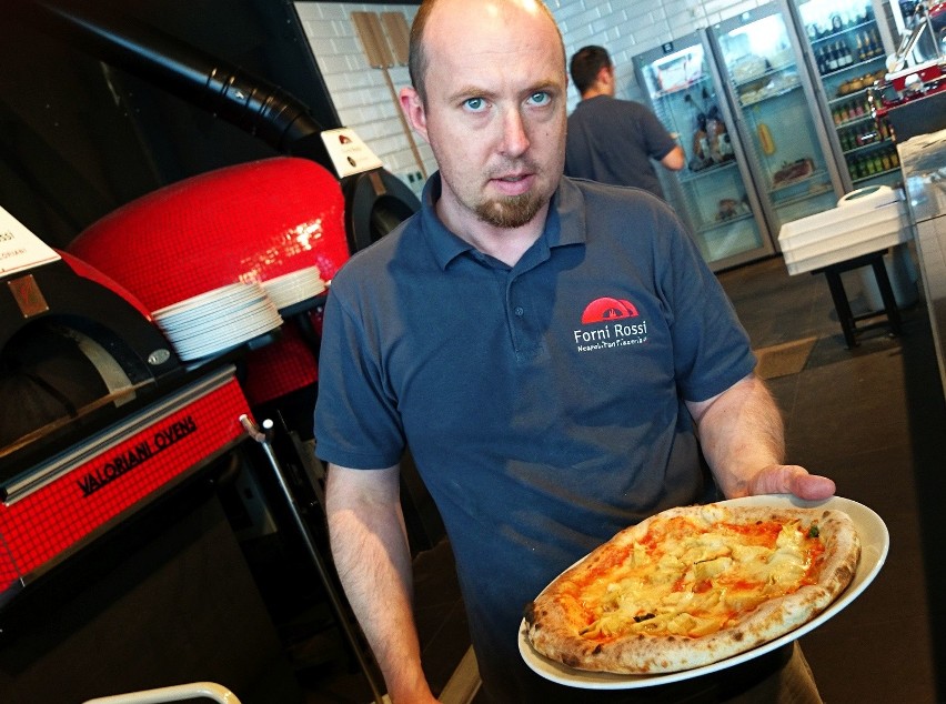 Marcin Garbowski, pizzaiolo z wieloletnim doświadczeniem,...