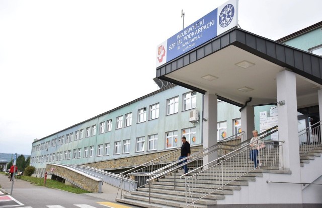Badania w ramach „Programu wczesnego wykrywania raka piersi wśród mieszkanek Krosna na lata 2022-2023” są wykonywane w Wojewódzkim Szpitalu Podkarpackim.