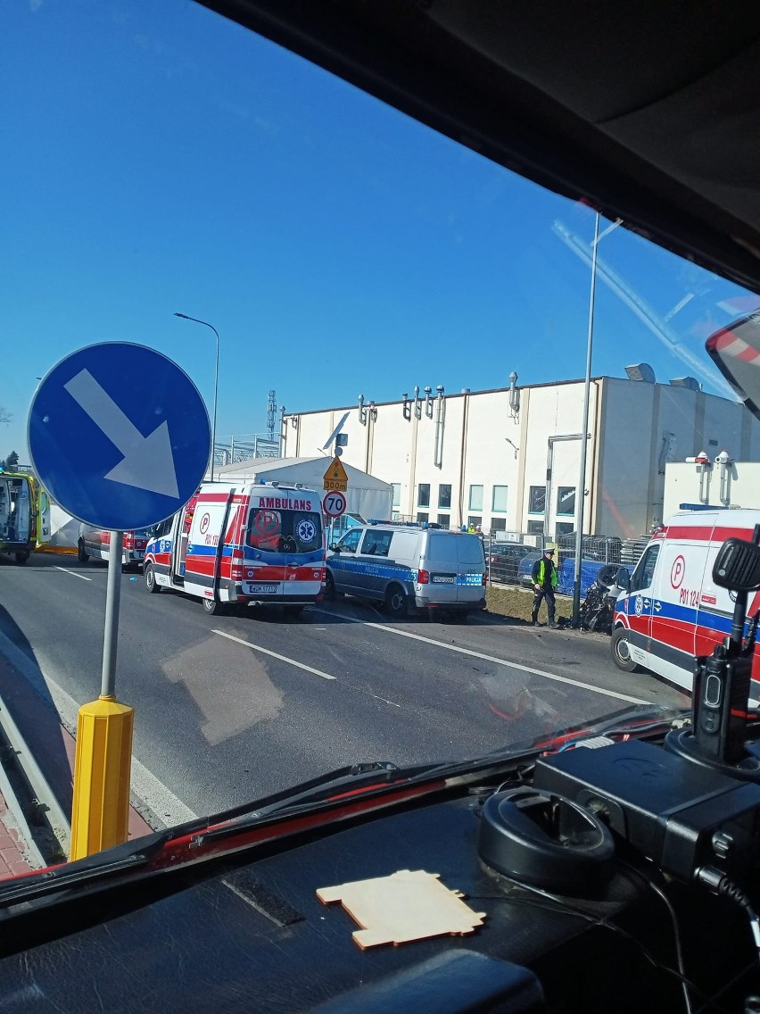 Tragiczny wypadek w Kostrzynie. Zginęło kilkumiesięczne dziecko, a drugie trafiło do szpitala [ZDJĘCIA]