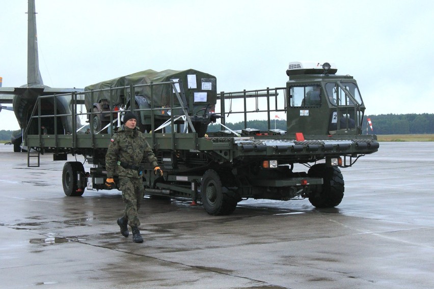Noble Jump 15 - wojska NATO lądują na lotnisku w Babimoście