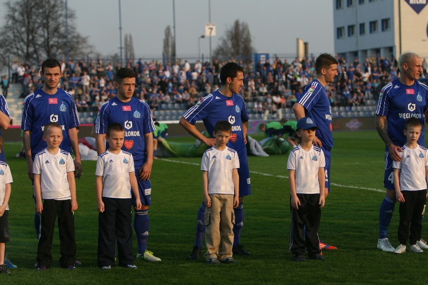 Ruch Chorzów - Polonia Warszawa 2:1 [RELACJA]  Urodzinowy prezent dla Niebieskich