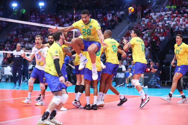 Radość siatkarzy Brazylii po zwycięstwie z Argentyną w ćwierćfinale mistrzostw świata