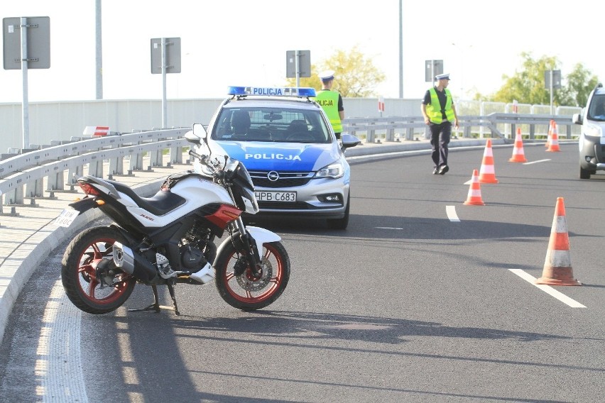 Wypadek motocyklisty na S5. Ranny trafił do szpitala [ZDJĘCIA]