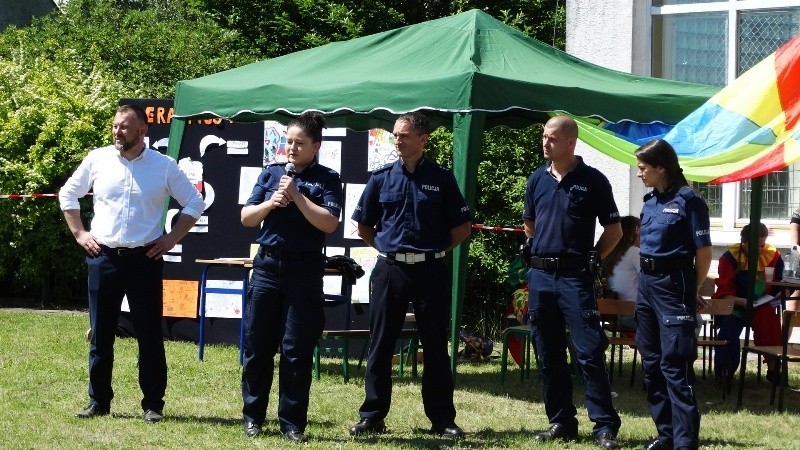 Stoisko policyjne na festynie w Wieniawie cieszyło się dużym...