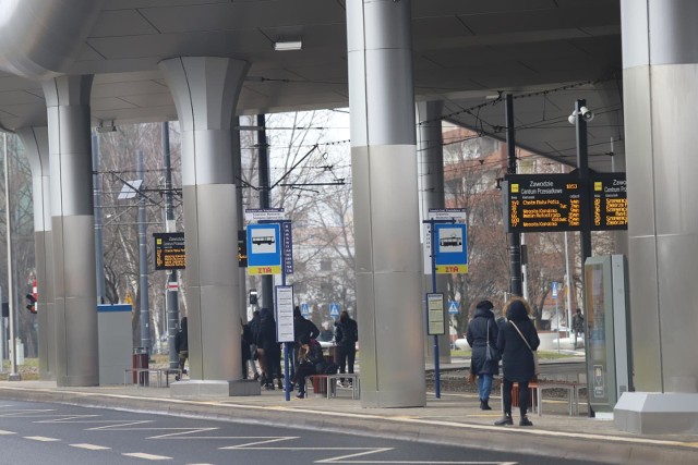 Centrum Przesiadkowe ZawodzieZobacz kolejne zdjęcia. Przesuwaj zdjęcia w prawo - naciśnij strzałkę lub przycisk NASTĘPNE