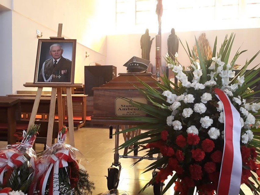 Pogrzeb świętej pamięci kapitana Stanisława Ambroziaka,...