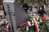 Gdańsk: 11. rocznica katastrofy smoleńskiej. Uroczystości na Cmentarzu na Srebrzysku i w miejscach pamięci poświęconych ofiarom