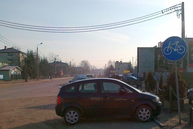 Ścieżka rowerowa przy ulicy 27 Lipca to dobry parking