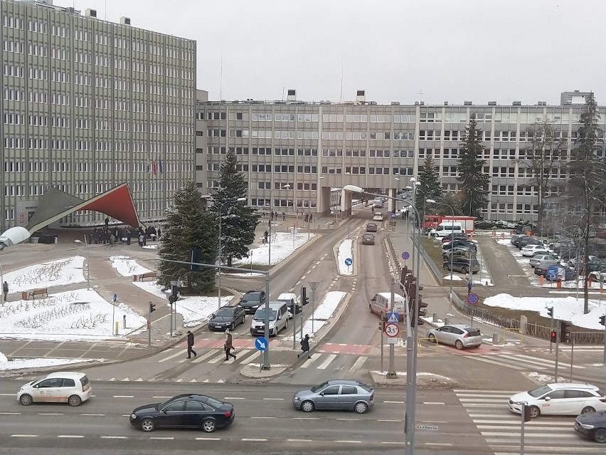 Znowu alarmy bombowe w Świętokrzyskiem! Służby działały w Kielcach, Busku, Końskich, Ostrowcu i Staszowie